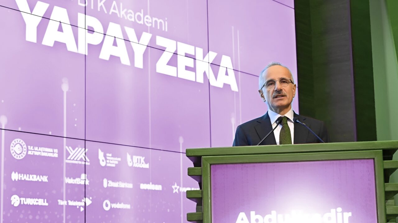 Yapay zeka dersi müfredata giriyor! İşte tarihi